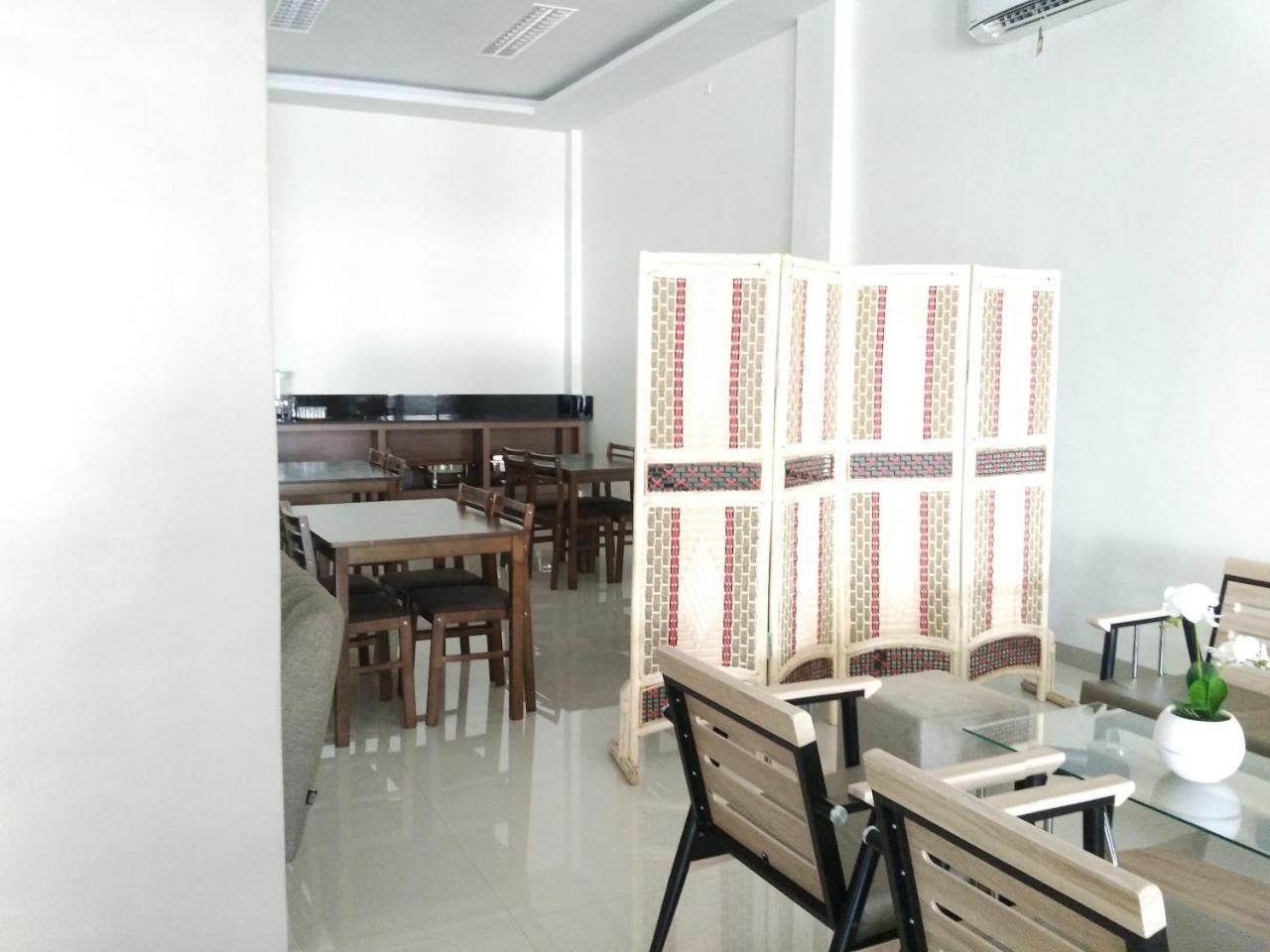 Amoda Hotel & Cafe Banda Aceh Exterior photo